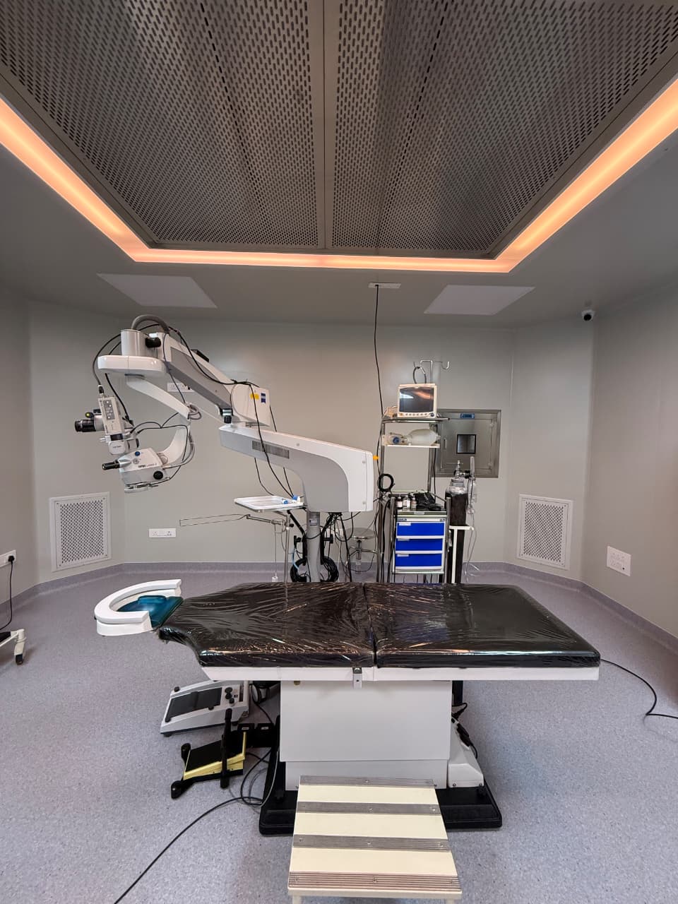 Modern operating theatre with phacoemulsification and microscope setup at Swastik Eye Institute, Ahilyanagar
